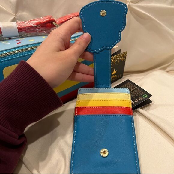 Loungefly Disney Snow White Cake Cosplay Crossbody Bag & Cardholder Set NWT - Picture 10 of 10